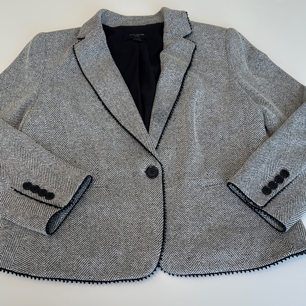 Ann Taylor Women's Black and Gray Herringbone Blazer